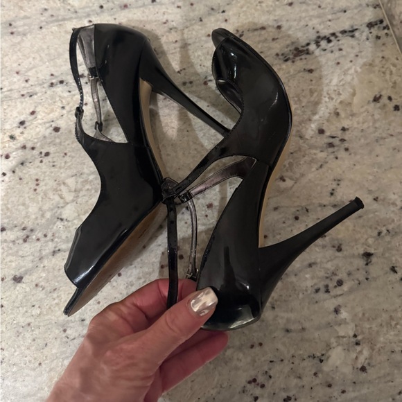Guess Peep -Toe Pump Black Patent Stiletto  Sz 6 - Picture 10 of 17